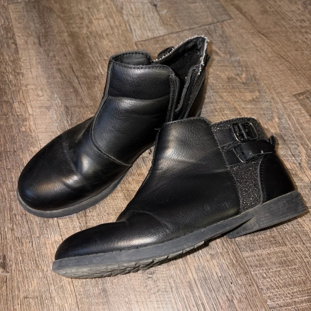 🌸 $10 SALE 🌸 Oshkosh Girls Black Ankle Boots